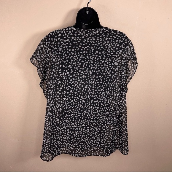 2X RELATIVITY BLACK WHITE DOT PRINT BLOUSE SEMI SHEER RUFFLE PLUS VNECK - Picture 6 of 12